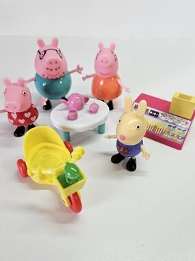 Peppa Pig Fmaily Playset Figures and Accessories Mummy Daddy Rabbit